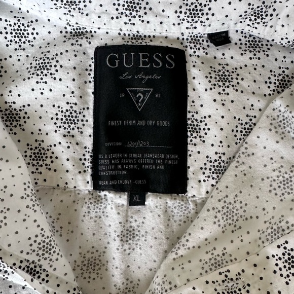 Guess Men’s Long Sleeve White Polka Dot Dress Shirt - Picture 6 of 9